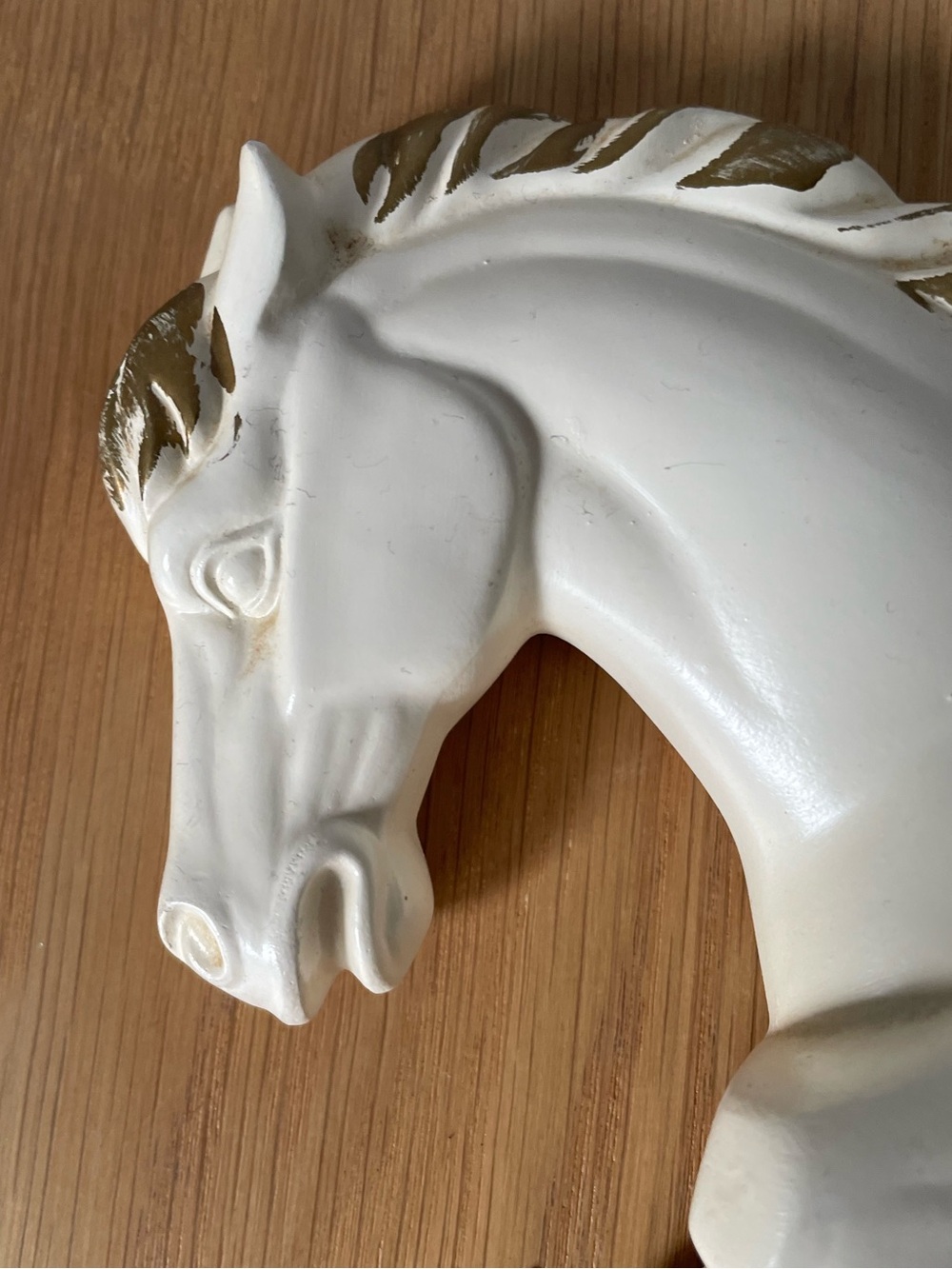 Vintage 1970s Miller Studio Chalkware White and Gold Rearing Horse Wall Hanging - Picture 4 of 13